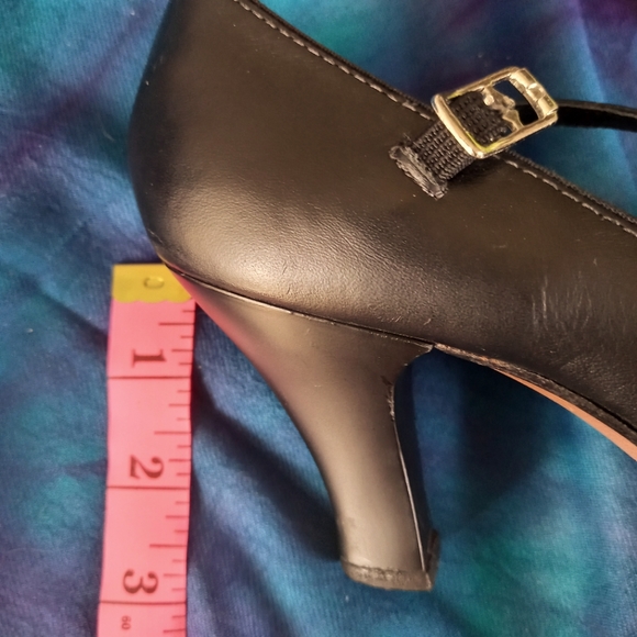 Capezio character dance shoe - Picture 2 of 7